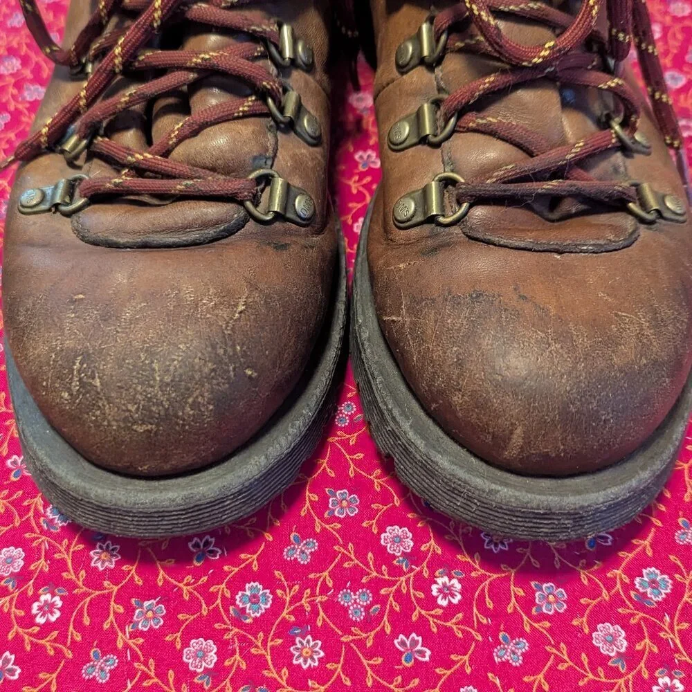 Vintage Dr. Martens 90s Y2K Holt Hiking Work Boots Air Wair Lace Up Chunky Ankle